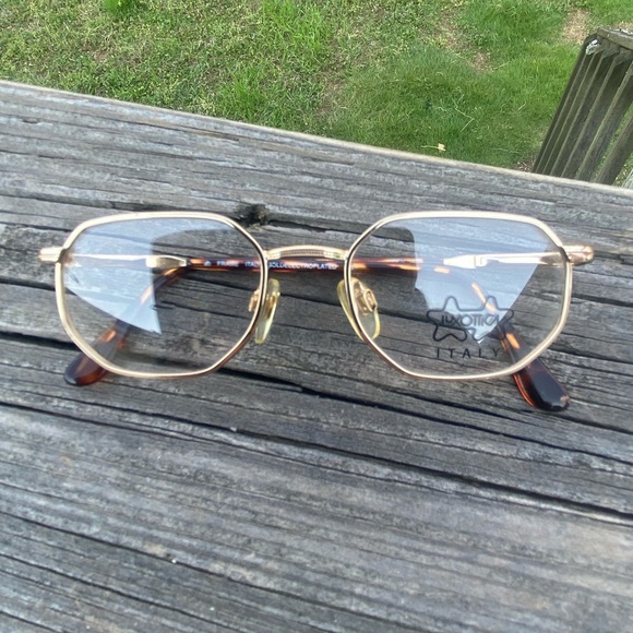 Luxottica frames Italy Gold electroplated Octagonal Metal Glasses 46[]17 125 - Picture 2 of 8